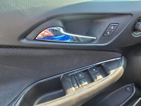 Used 2018 Chevrolet Cruze LT w/ Convenience Package image 12