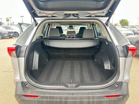 Used 2025 Toyota RAV4 XLE image 31