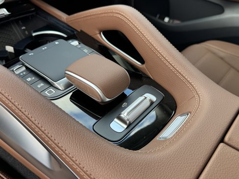 New 2026 Mercedes-Benz GLS 450 4MATIC image 27