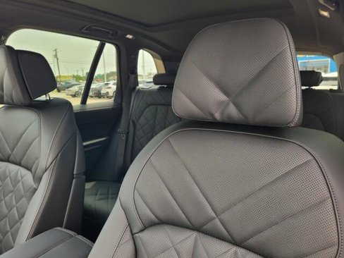 New 2026 BMW X5 xDrive50e w/ M Sport Package image 32