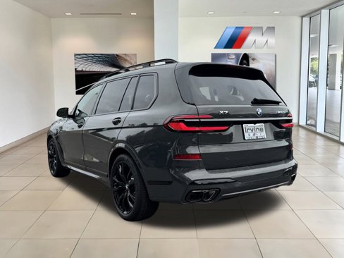 New 2026 BMW X7 M60i image 10