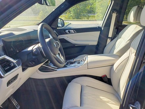 New 2026 BMW X7 xDrive40i w/ Executive Package image 7