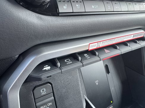 New 2025 Toyota Tundra Platinum image 31