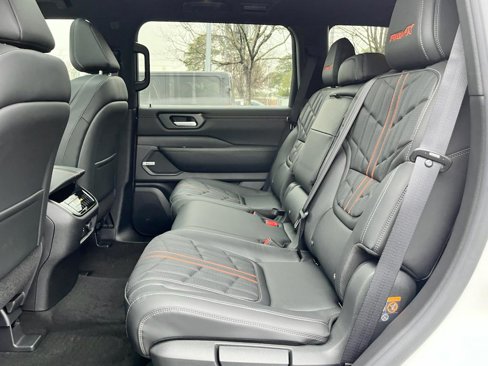 New 2025 Nissan Armada PRO-4X w/ Pro-4X Premium Package image 25
