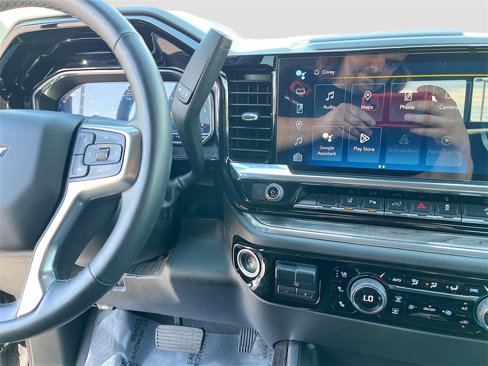 Used 2024 Chevrolet Silverado 3500 LTZ w/ LTZ Convenience Package image 17