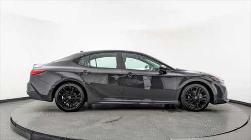 Used 2025 Toyota Camry SE image 8