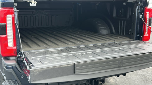 New 2025 Ford F350 Lariat w/ Lariat Ultimate Package image 27