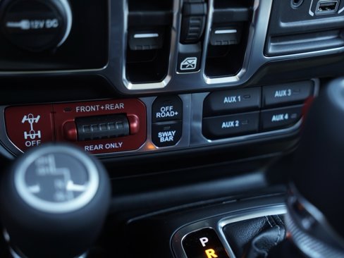 New 2025 Jeep Wrangler Unlimited Rubicon image 19