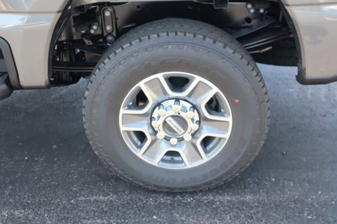 New 2025 Ford F250 XLT w/ FX4 Off-Road Package image 17
