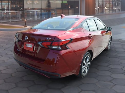 Used 2020 Nissan Versa SV image 6