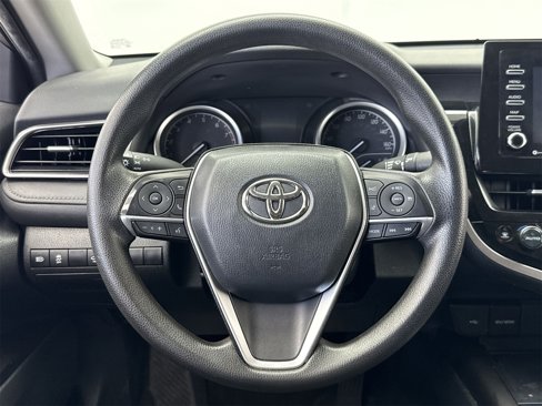 Used 2023 Toyota Camry LE image 20