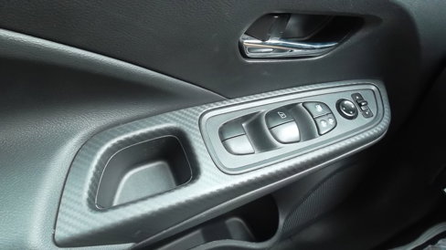 Used 2025 Nissan Versa SV image 14