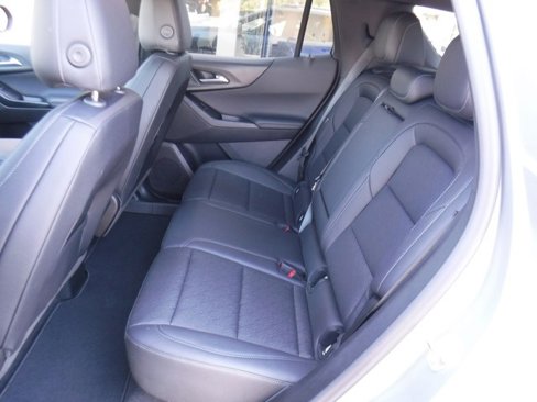 Used 2025 Chevrolet Equinox LT w/ Convenience Package II image 35