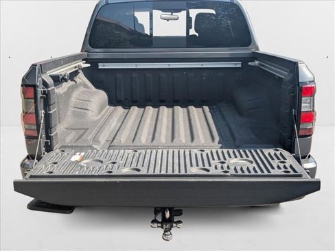 Used 2023 Nissan Frontier SV w/ SV Convenience Package image 6