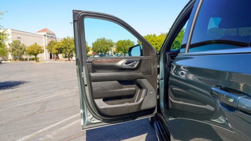Used 2023 Chevrolet Suburban LT image 22