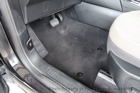 Used 2021 Ford Escape SE image 12