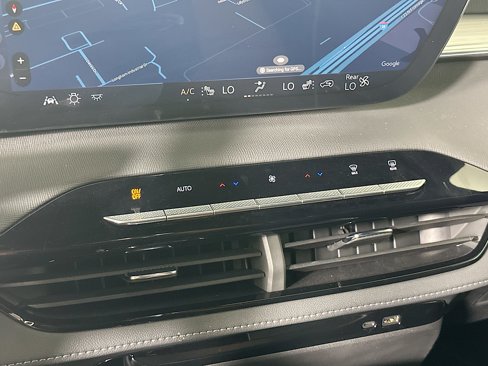 Used 2025 Buick Enclave Preferred image 24