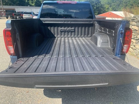 New 2026 GMC Sierra 1500 Elevation w/ LPO, Elevation Black Package image 8