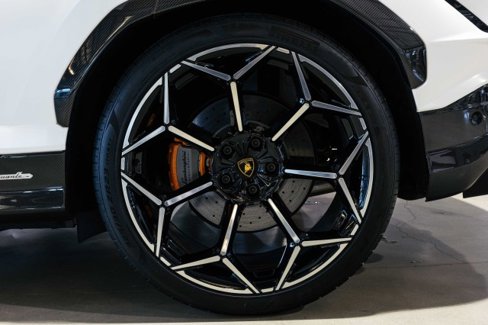 Used 2024 Lamborghini Urus Performante image 12