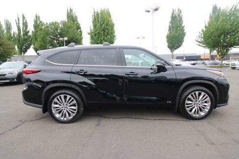 Used 2022 Toyota Highlander Platinum image 7