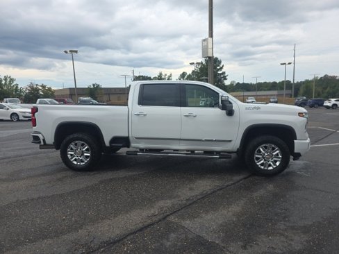 Used 2024 Chevrolet Silverado 2500 High Country w/ High Country Premium Package image 2