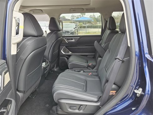 New 2025 INFINITI QX80 Sensory image 6