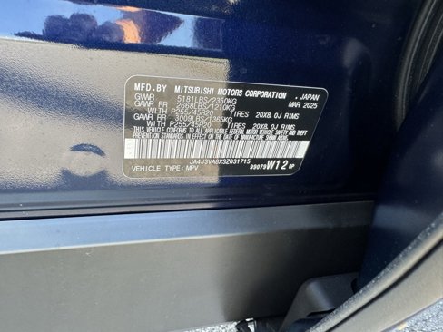 New 2025 Mitsubishi Outlander SE image 32