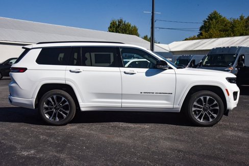 New 2025 Jeep Grand Cherokee L Overland image 2