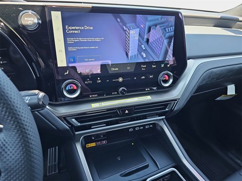 New 2025 Lexus TX 500h AWD image 21