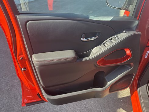 New 2025 Nissan Frontier PRO-4X w/ Interior Protection Package image 11