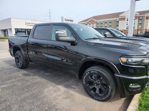 New 2025 RAM 1500 4x4 Crew Cab image 6