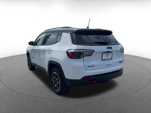 Used 2025 Jeep Compass Trailhawk image 11