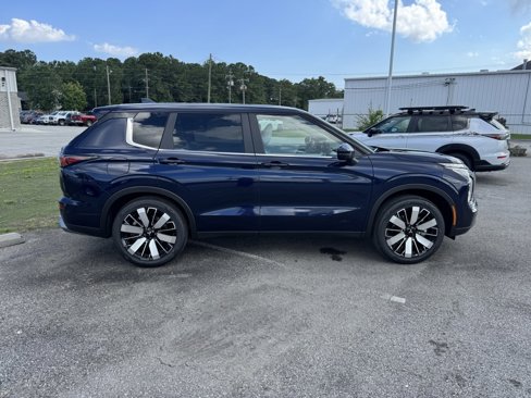 New 2025 Mitsubishi Outlander SE image 8