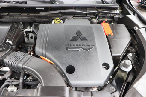 Used 2024 Mitsubishi Outlander 4WD Plug-In Hybrid image 50
