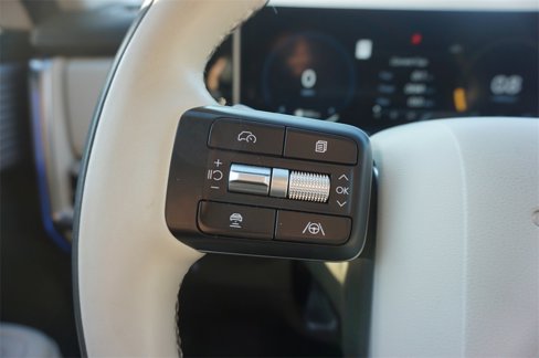 Used 2025 Hyundai Santa Fe Calligraphy image 8