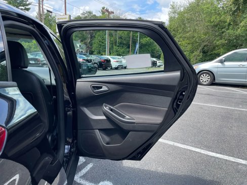 Used 2016 Ford Focus SE w/ Equipment Group 201A image 27