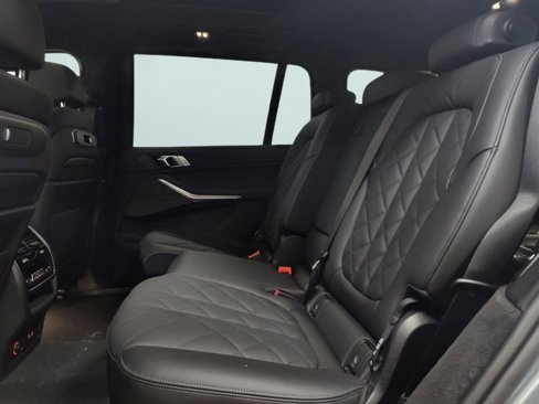 New 2026 BMW X7 xDrive40i image 28