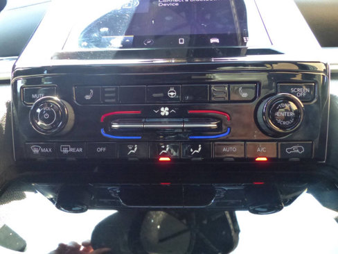 Used 2024 Jeep Grand Cherokee L Altitude image 28