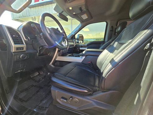 Used 2019 Ford F250 Lariat image 10