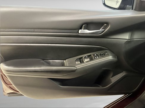 Used 2024 Nissan Altima 2.5 SV image 22