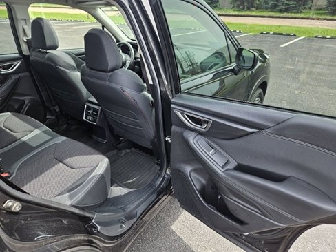 Used 2020 Subaru Forester Premium image 13