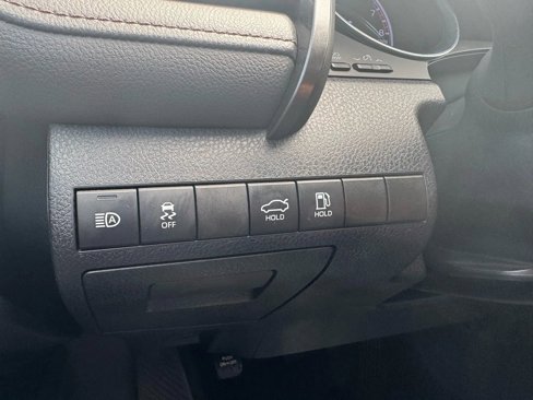 Used 2019 Toyota Camry LE image 21