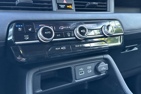 Used 2025 Honda Pilot Elite image 28