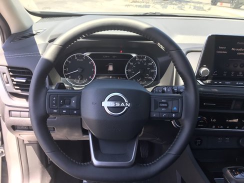 New 2025 Nissan Rogue SV w/ SV Premium Package image 11