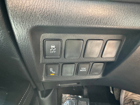 Used 2019 Nissan Pathfinder SV image 24