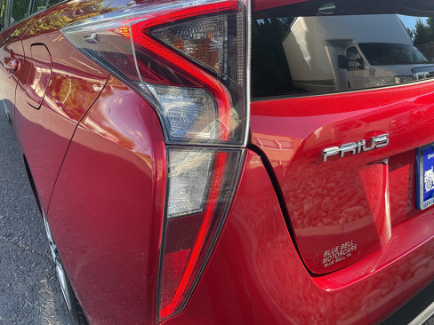 Used 2016 Toyota Prius Three image 16