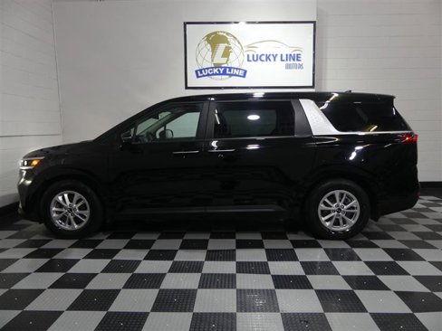 Used 2022 Kia Carnival LX image 7