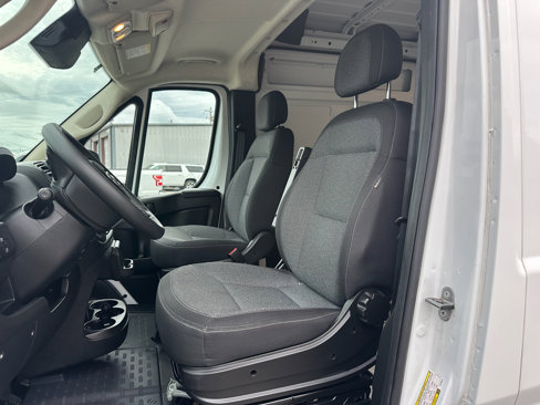 Used 2024 RAM ProMaster 2500 w/ Convenience Group image 12