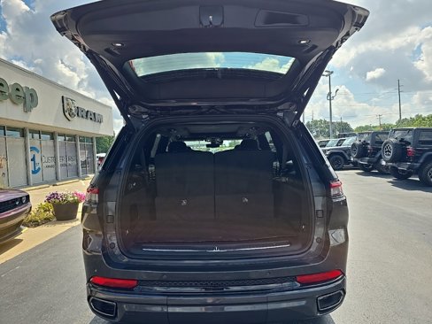 New 2025 Jeep Grand Cherokee L Summit image 16
