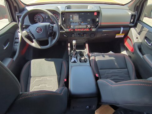 New 2025 Nissan Frontier PRO-4X w/ Pro Convenience Package image 16